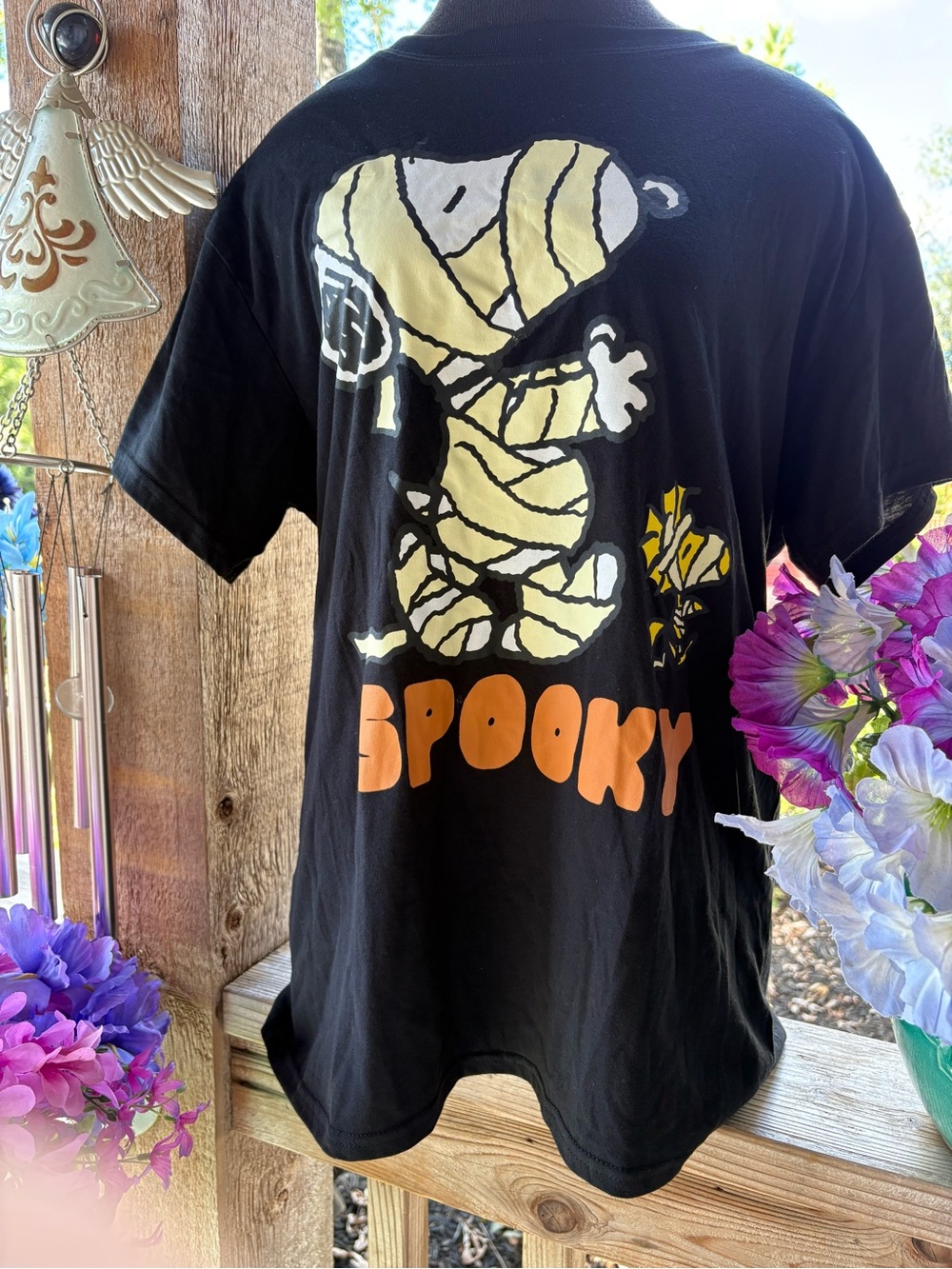 Peanuts Snoopy & Woodstock Spooky Mummy Graphic Black Tee NWT